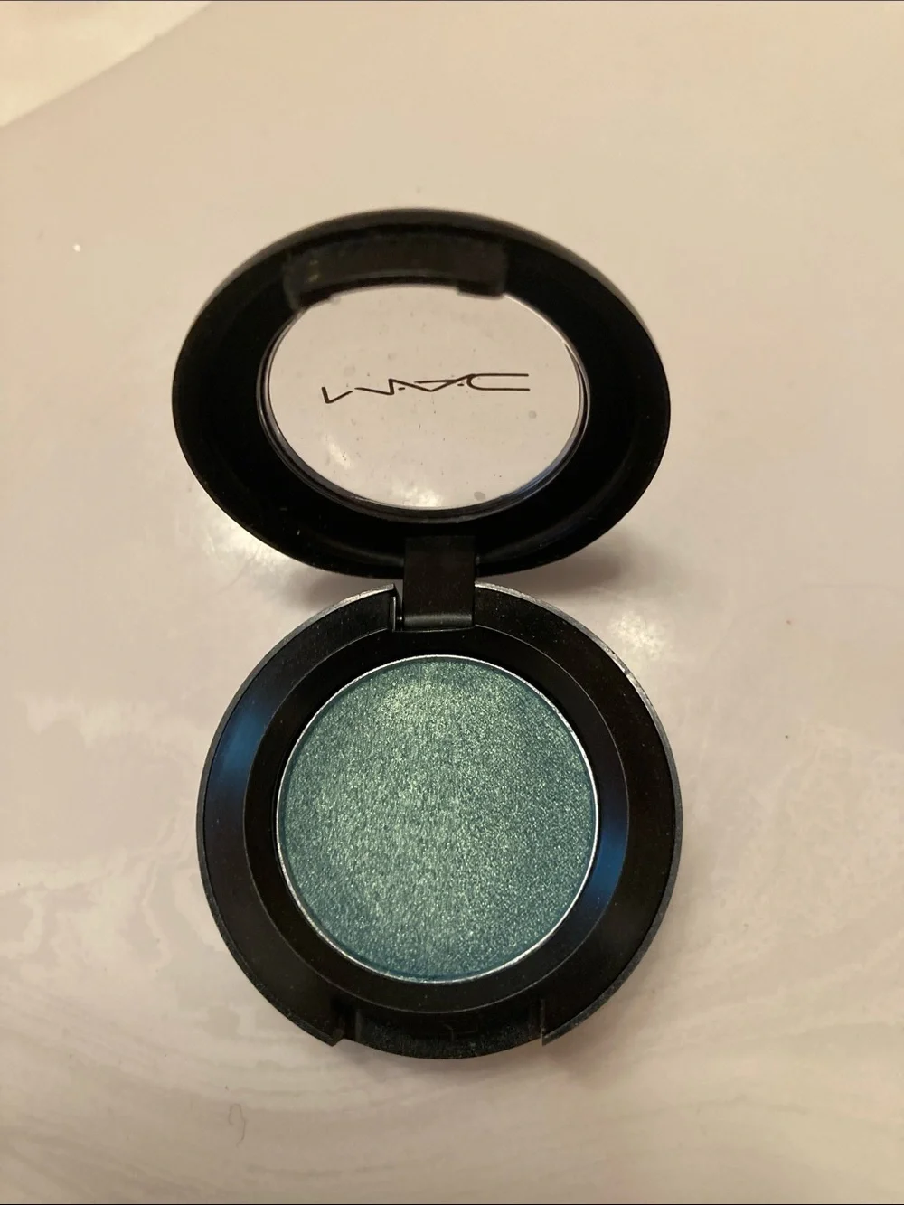 MAC Cosmetics Shimmering Teal Eyeshadow